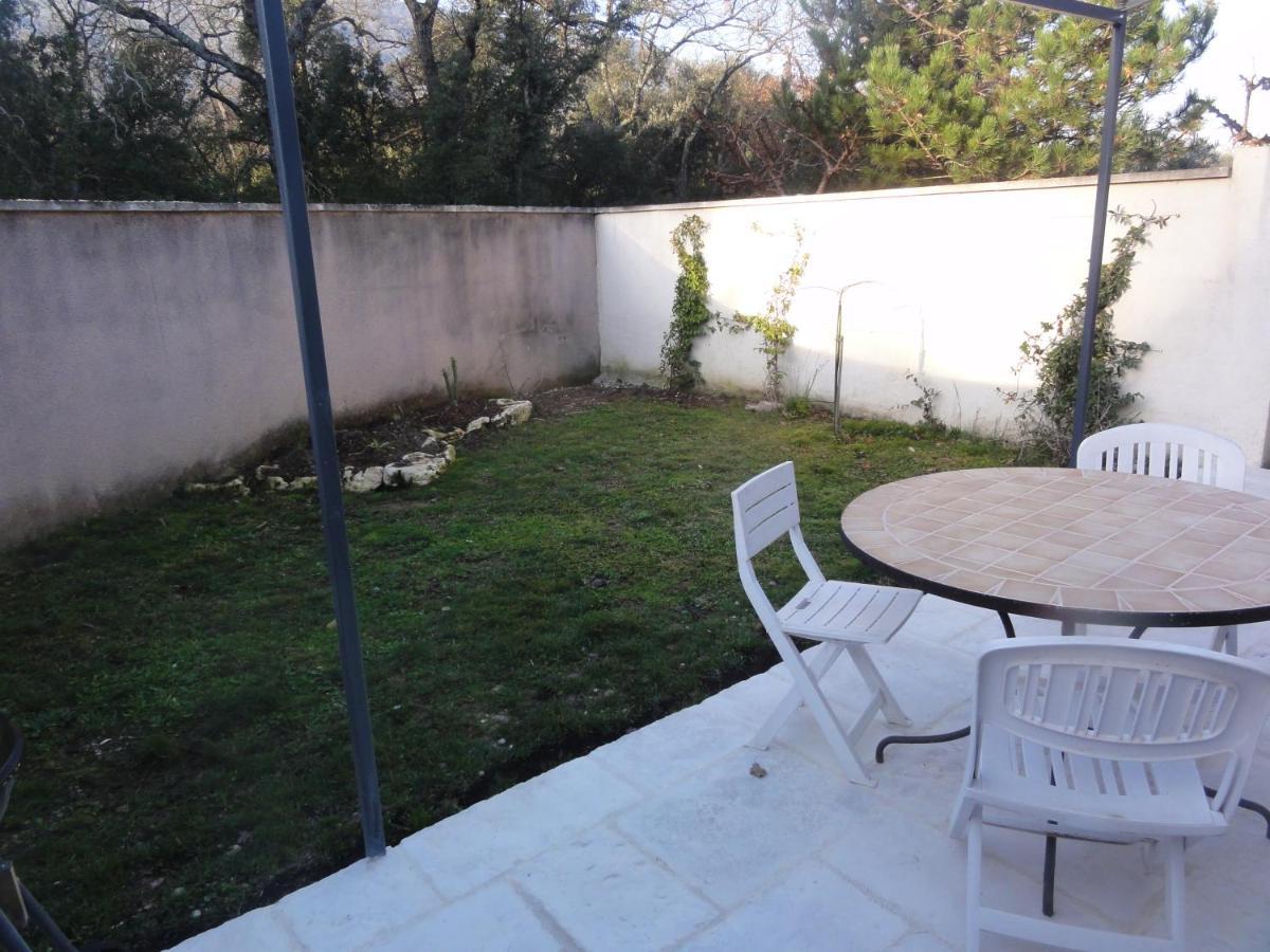 Gite Le Bagnol Un Coin De Paradis Maubec (Vaucluse) Exterior foto